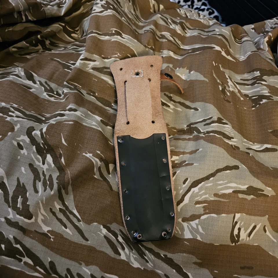 Cuchillo Piloto EE. UU. 5 pulgadas Vintage Camillus NY 1984 Fecha. Hecho en USA con funda Foto 2 de 4