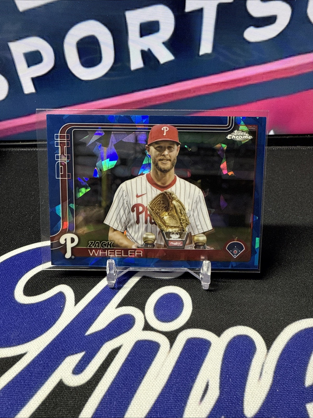Zack Wheeler 2025 Topps Chrome Sapphire Image Variation Card #189 Phillies SP