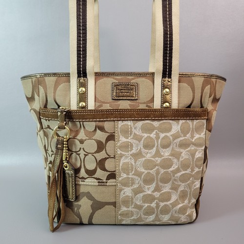 COACH Signature Patchwork Tote Handbag Shoulder Bag Leather & Bag Charm Y2k