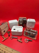 Sanyo Music Box - Wind Up Mechanical Movement with Key 🔑 - Choose Your Tune