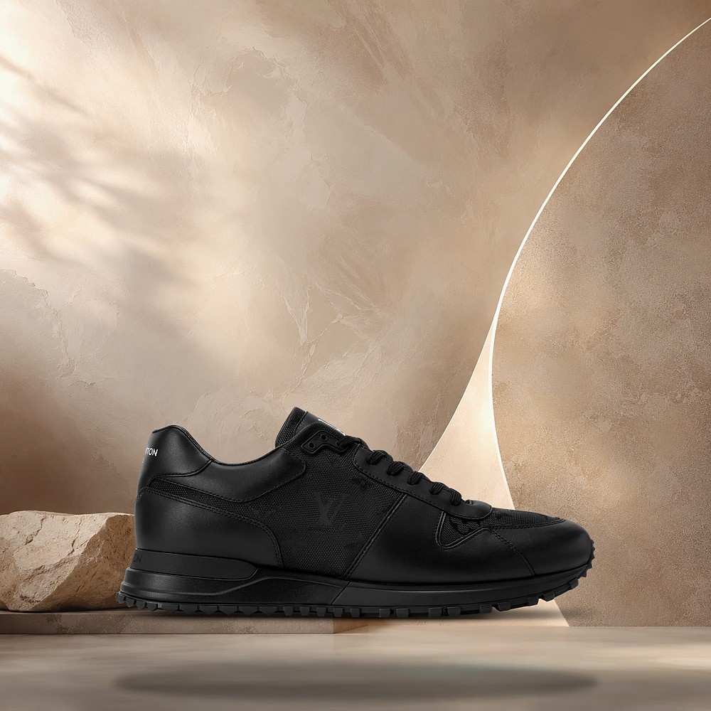 Louis Vuitton Runaway Sneakers Black 158372388 [U] image 3