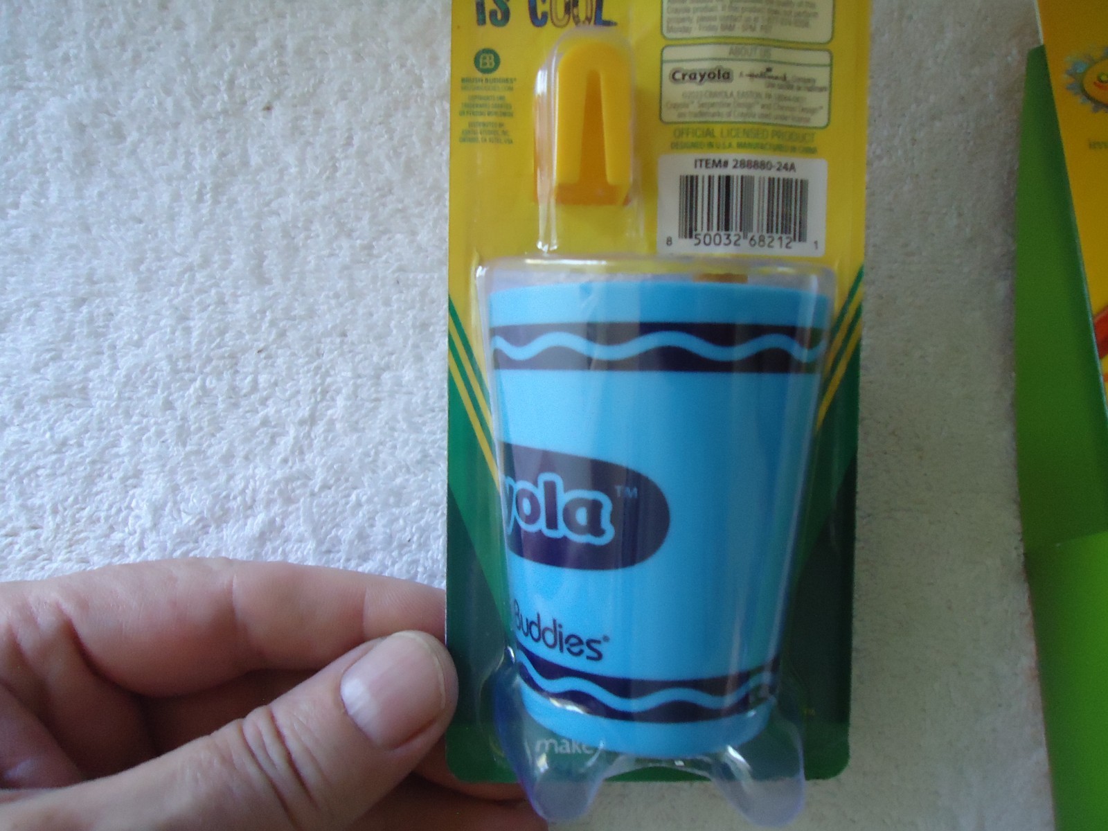 " NIP " Lot Of 2 Crayola Items,1,Bathtub Crayons,1,Brush Buddies Toothbrush Set