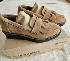 Image of Clarks Airabell Slip Suede Loafer Shoe Size 4 New In Box