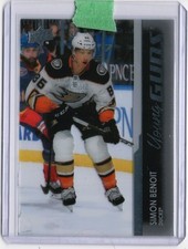 2021-22 Upper Deck Series 1 Young Guns Clear Cut Simon Benoit #228 0o05