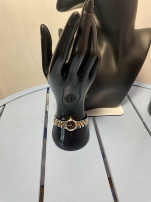 Pulsar V811-X025 Women s Watch Gold Silver Tone Bracelet Black Dial Japan Quartz