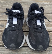 New blance 327 size 5 ladies black trainers, excellent condition