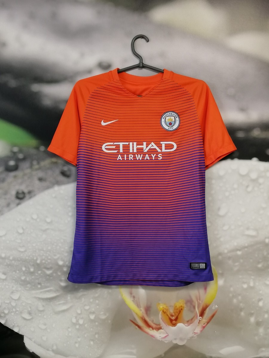 NIKE Manchester City マッシュアップ ジャージ　エラータグ Nike Launch Manchester City Mash-Up Shirt - SoccerBible