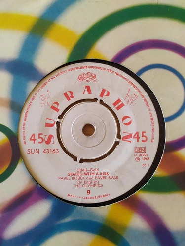 The Olympics – Sealed With A Kiss / Sweet Little Sixteen