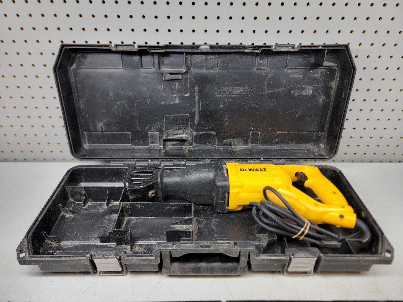 DEWALT DWE304 10Amp Corded Reciprocating Saw In Hard Case eBay