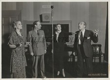 RADIO ROMA EIAR - Febo Mari, Maria Fabbri, A.Racca, A.Piemontese recitano - Foto