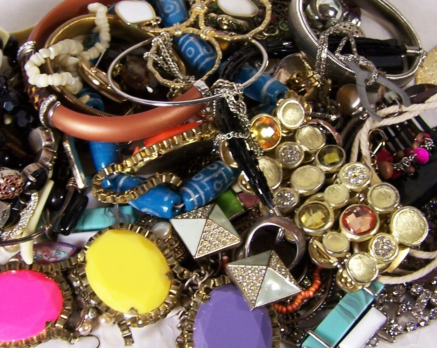 2+lbs Junk Jewelry Lot Mixed Metals, Broken Pieces Beads Chain Vintage+ Crafting