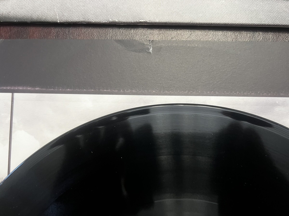Muse The Resistance Gate Folded double Album Made in EU. 12” Vinyl