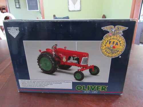 SPECCAST 1/16 2006 IOWA FFA SPECIAL ED. OLIVER XO-121 EXPERIMENTAL TRACTOR - NIB - Picture 5 of 9