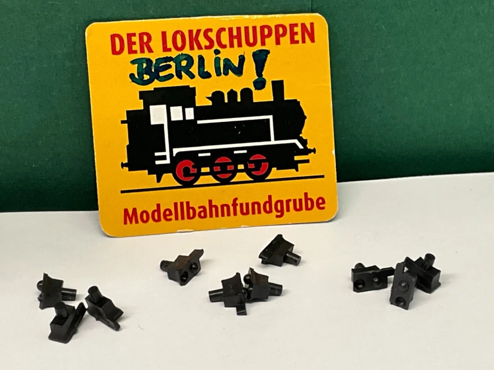 10 Stück Piko Scharfenberg-Kupplungen H0 für VT 04, VT 137, SVT 137, DDR NEU [F]