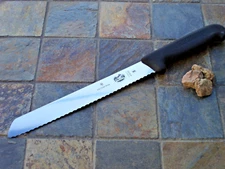 Victorinox Bread/Bakers Knife 8 Inch Serrated Blade Fibrox Non-Slip Handle  New