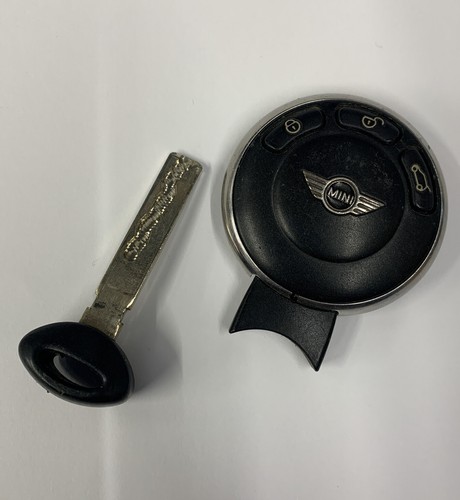 1 X GENUINE BMW MINI 3 BUTTON REMOTE SMART KEY FOB COOPER ONE ETC TESTED LOOK - Picture 3 of 3
