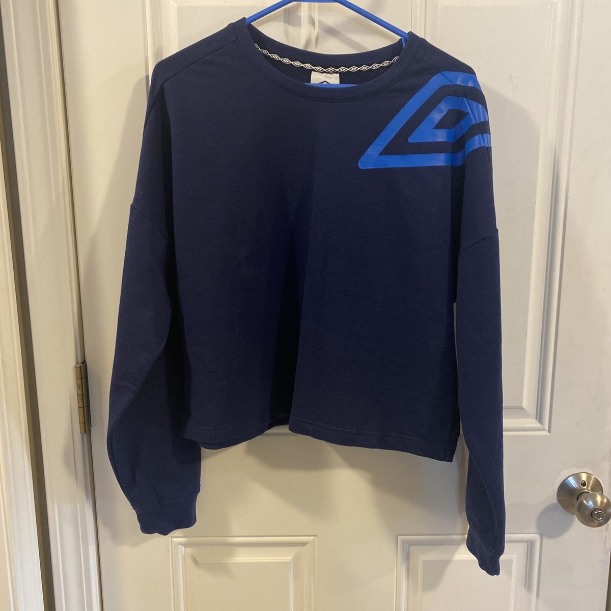 UMBRO LADIES CROP NAVY SWEATSHIRT SIZE XL