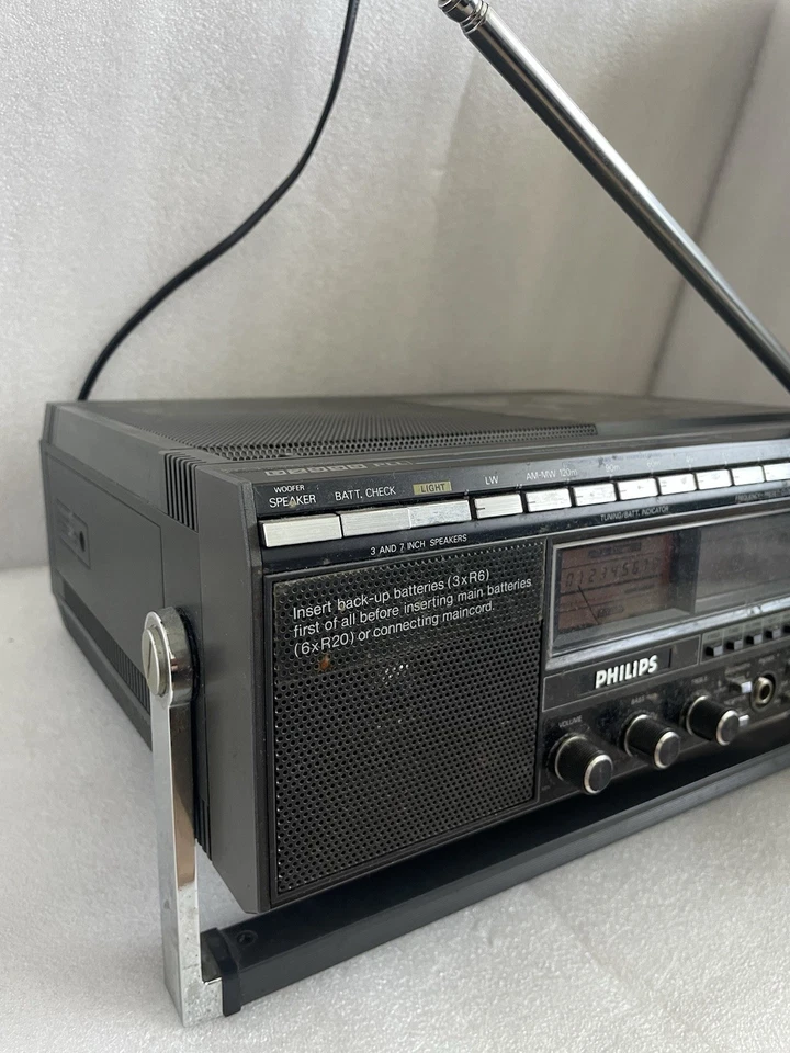 Philips D2999 / 02 D 2999 02 PLL Radio Synthesized Weltempfänger AM FM Getestet✅ - Bild 2 von 4