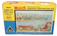 AHM Minikits Trackside 5808 Ho Scale Bungalow W/Patio & 'L' Shaped Ranch House