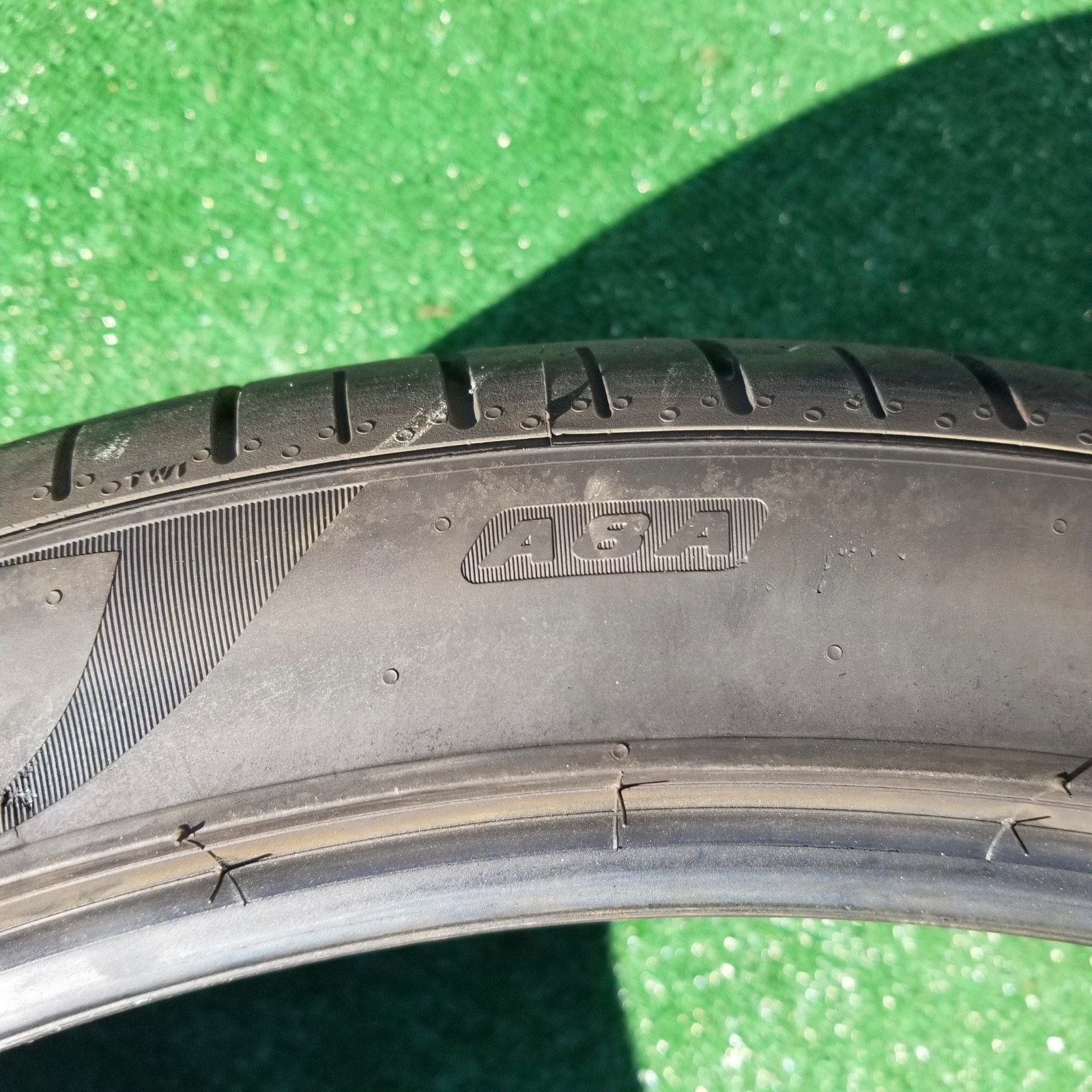 325/30R23 Pirelli P Zero PZ4 Tire A8A Aston Martin 325/30ZR23 325 30 23 70%