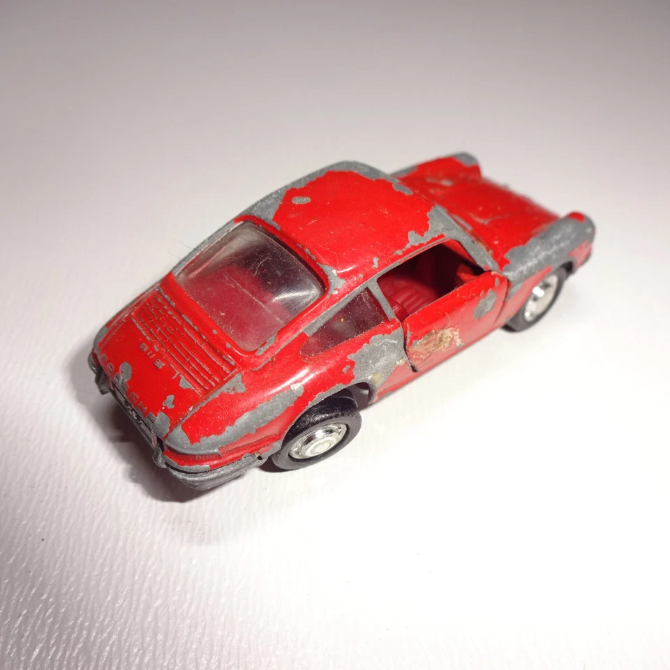 Model Car Schuco Model 1:66 For Collectors And Hobbyists Porsche 911S - Image 3 of 4