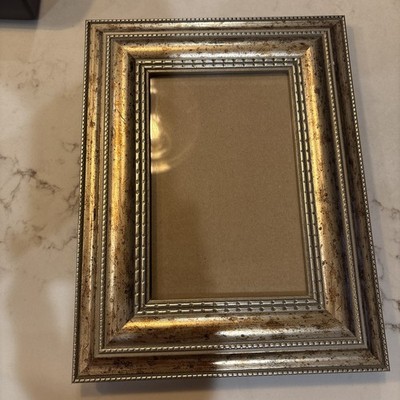 Ornate Rectangular Gold Painted Wood frame W/detailed borders For 4 x 6  Photo