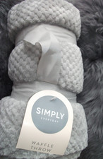 Grey Throw waffle fleece blanket 125 x 150 cm whisper grey NEW