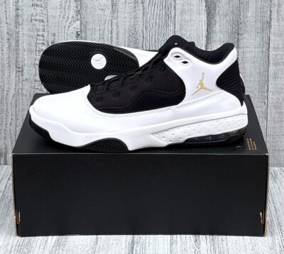MENS JORDAN MAX AURA 2 BASKETBALL SHOES / SIZE 10 / WHITE-GOLD-BLACK  / NEW