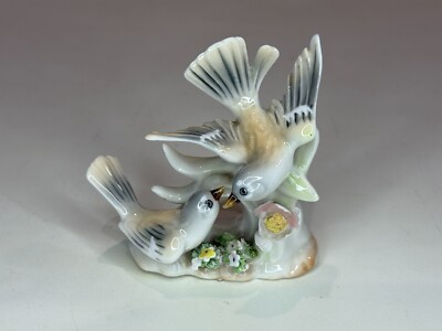Vintage Hand Painted Lenwile China Ardalt Japan Robin Bird Figurine, 3 1/2'' High