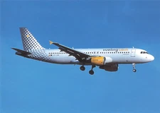 Postcard Airline VUELING AIRLINES A.320-214 Avimage No 422 CC7.