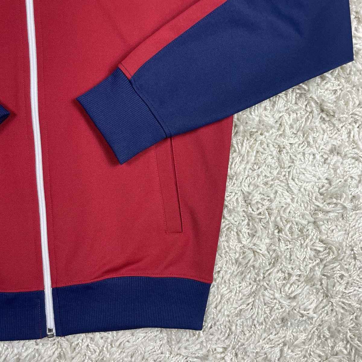 Fred Perry Sportswear Men's Full Zip Red & Navy Wreath Logo Fred Perry Sportswear Men's Full Zip Red & Navy Wreath Logo