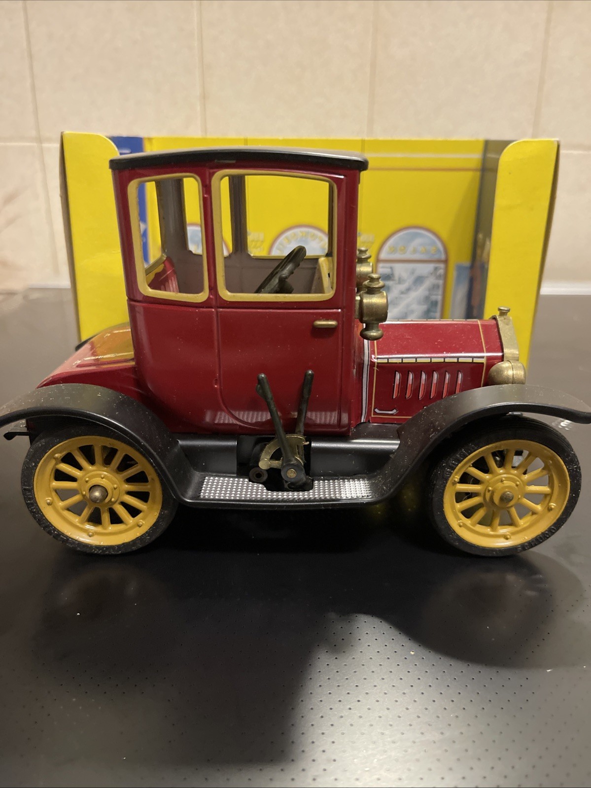 Schuco Ford Coupe T 1917 - Voiture Ancienne Mécanique - Vintage