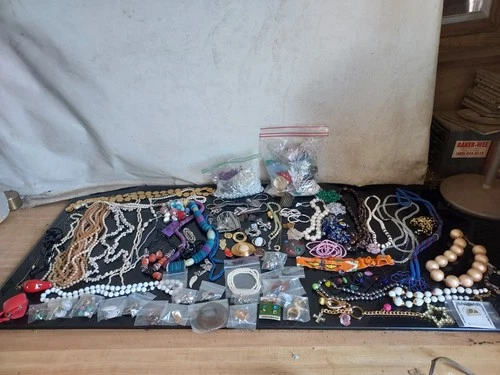 Vintage to Modern Costume Jewelry Large Lot 6+lbs necklaces, pendants, earring