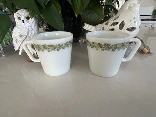 Lot of 2 Vintage Pyrex Crazy Daisy Spring Blossom D-Handle Coffee Mugs Cups