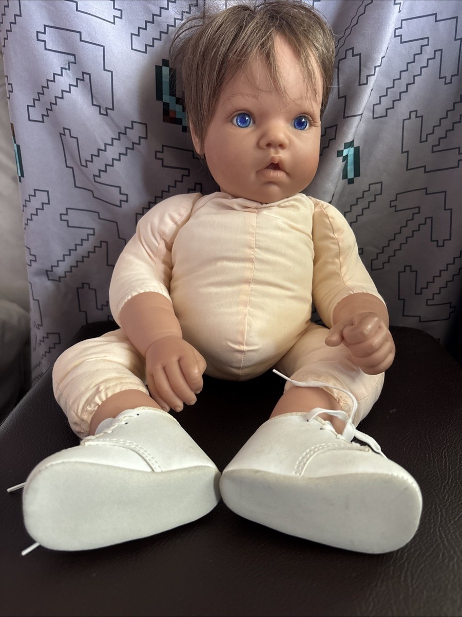 Lee Middleton Doll by Reva リボーンドール VTG Collectible Baby Doll Lee Middleton Reva Brown Hair Blue Eyes