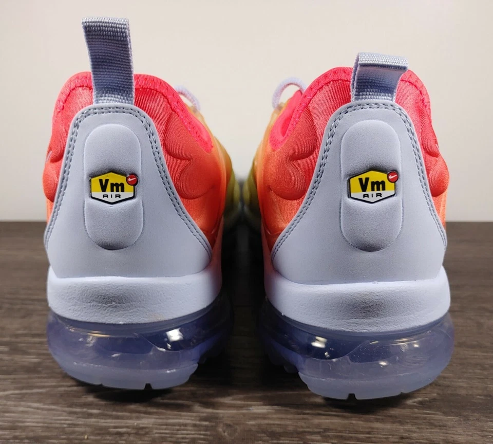 Nike Air VaporMax Plus 'Sunrise' para mujer talla 6,5 amarillo/carmesí CW5593-400 Foto 4 de 4