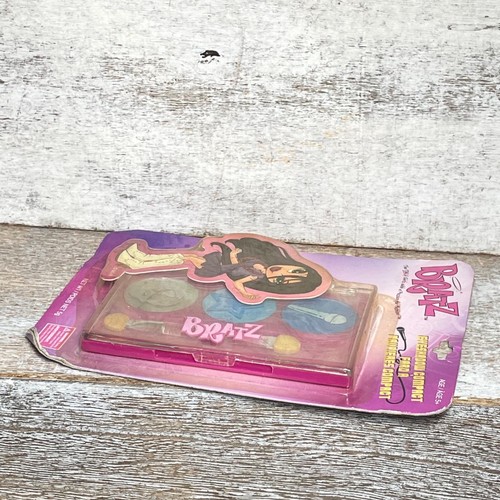MGA Entertainment BRATZ Eyeshadow Compact Trio You Choose Blue Or Purple - Picture 5 of 23