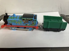 Mattel THOMAS & FRIENDS Track Master MONKEY PALACE Train with cargo trailer