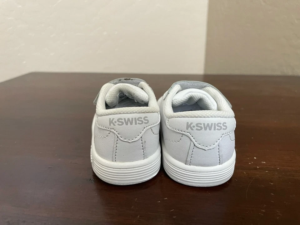 Zapatillas deportivas K-Swiss unisex Clean Court 3 correas blancas 25852 gancho bucle 7 M nuevas Foto 2 de 4