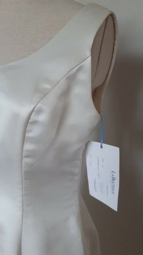 Ronald Joyce Dante Wedding Dress Unworn ex Display size 12 Ivory - Picture 2 of 7