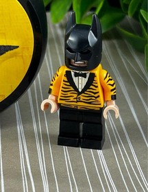 2017 LEGO The LEGO Batman Movie: Batman Cave Pod  5004929