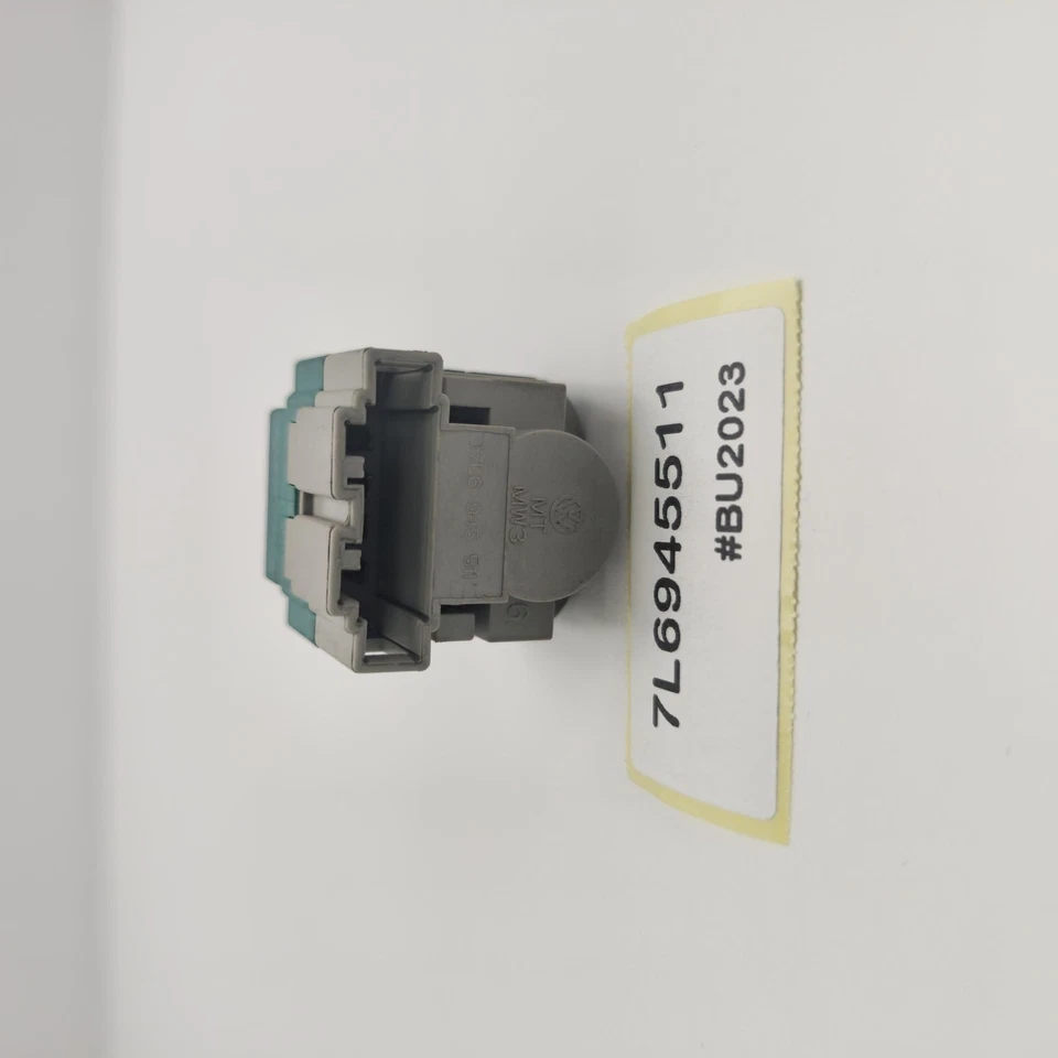2004-2010 Volkswagen Touareg 1 Brake Light Switch 7L6945511 - Image 3 of 4