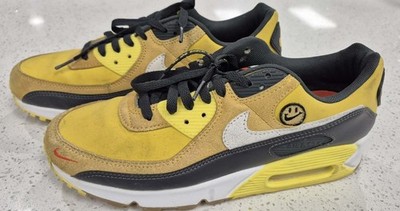 Nike Air Max 90 SE ''Go The Extra Smile''  Size 10.5