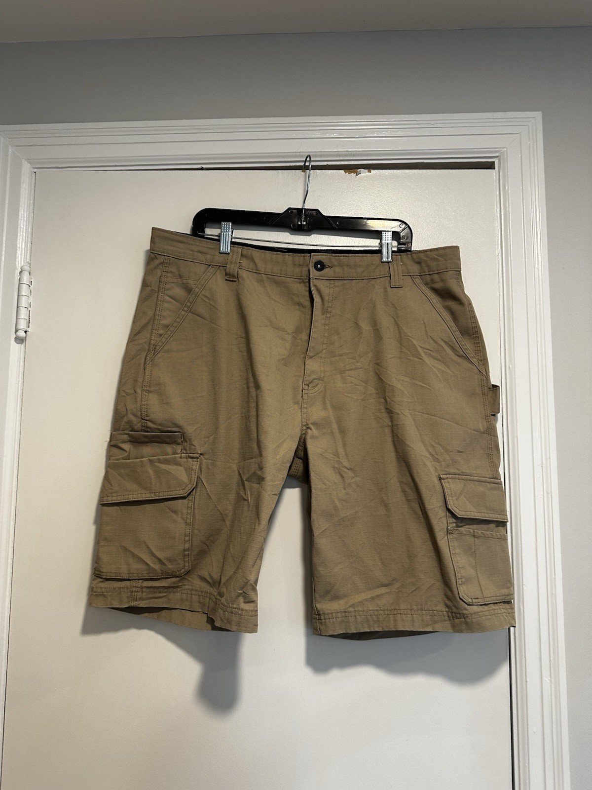 Dickies Men’s Sz: 38.  Rip stop Ultimate Cargo Shorts - Camel Khaki.