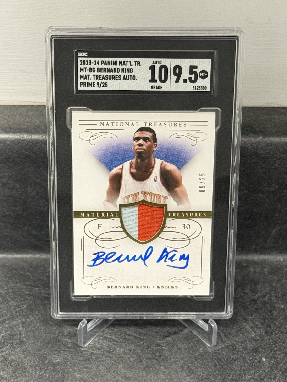 2013-14 National Treasures Bernard King PRIME Patch Auto 9/25 Knicks SGC 9.5/10 view 1
