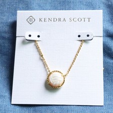 Kendra Scott Volleyball White Mother-of-Pearl Pendant Necklace Gold