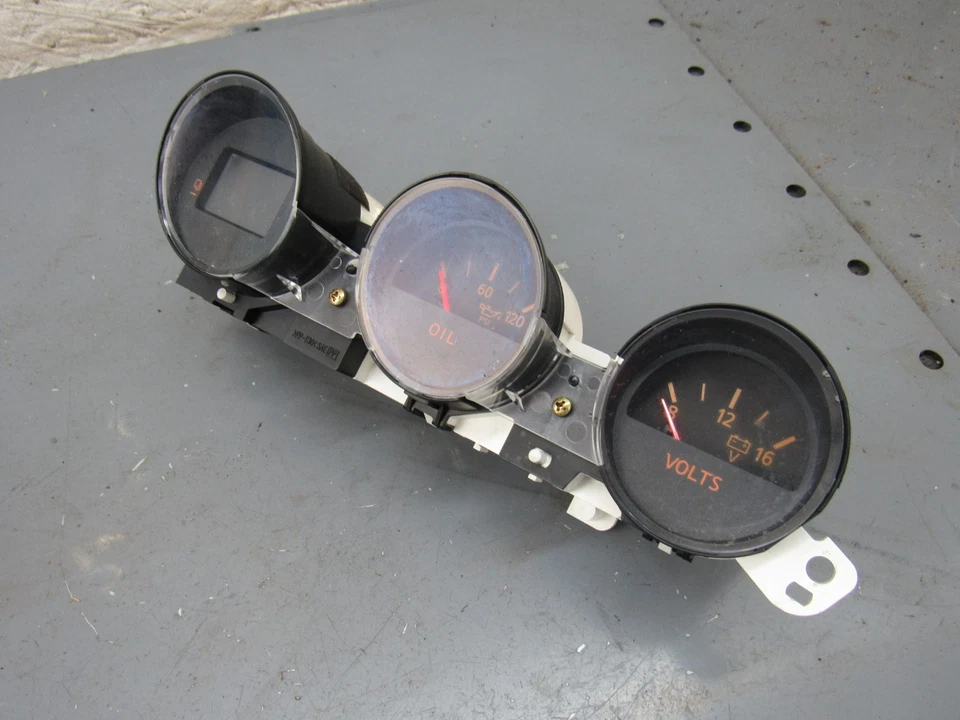 Nissan 350Z Center Gauges Volts Oil Pressure Auxiliary Gauges 2003-2006 OEM - Image 2 of 4