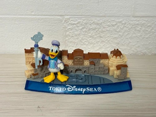 Coca-Cola Tokyo Disney Resort Diorama 3D Puzzle 25th Anniversary Toontown Used - Picture 4 of 5