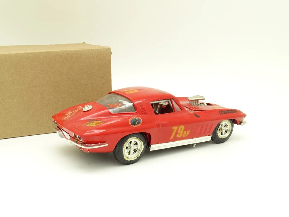 Amt ERTL Modello Montato In Plastica 1/25 - Chevrolet Corvette C2 Supercharged - Immagine 3 di 3