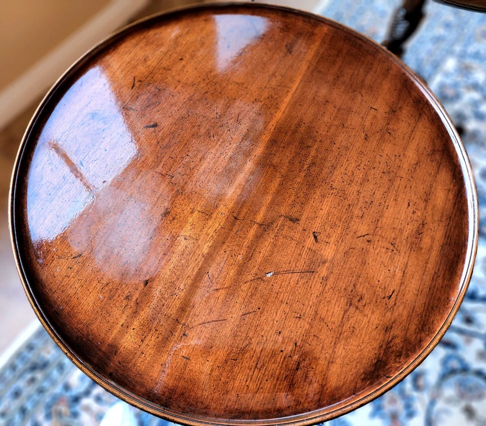 MESAS AUXILIARES REDONDAS GEORGIANAS INGLESAS DEL SIGLO XVIII - UN PAR Foto 3 de 4